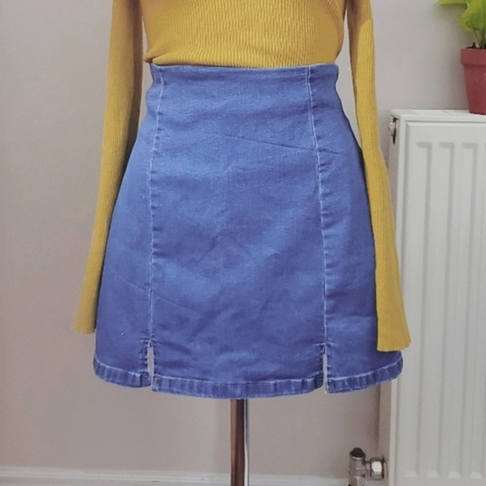 Stretchy Vintage Denim High Rise Skirt with slit- NWOT